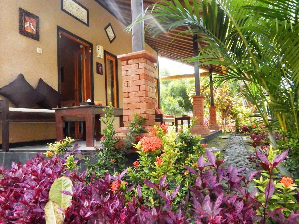 Yuda Menjangan Homestay Banyuwedang Εξωτερικό φωτογραφία