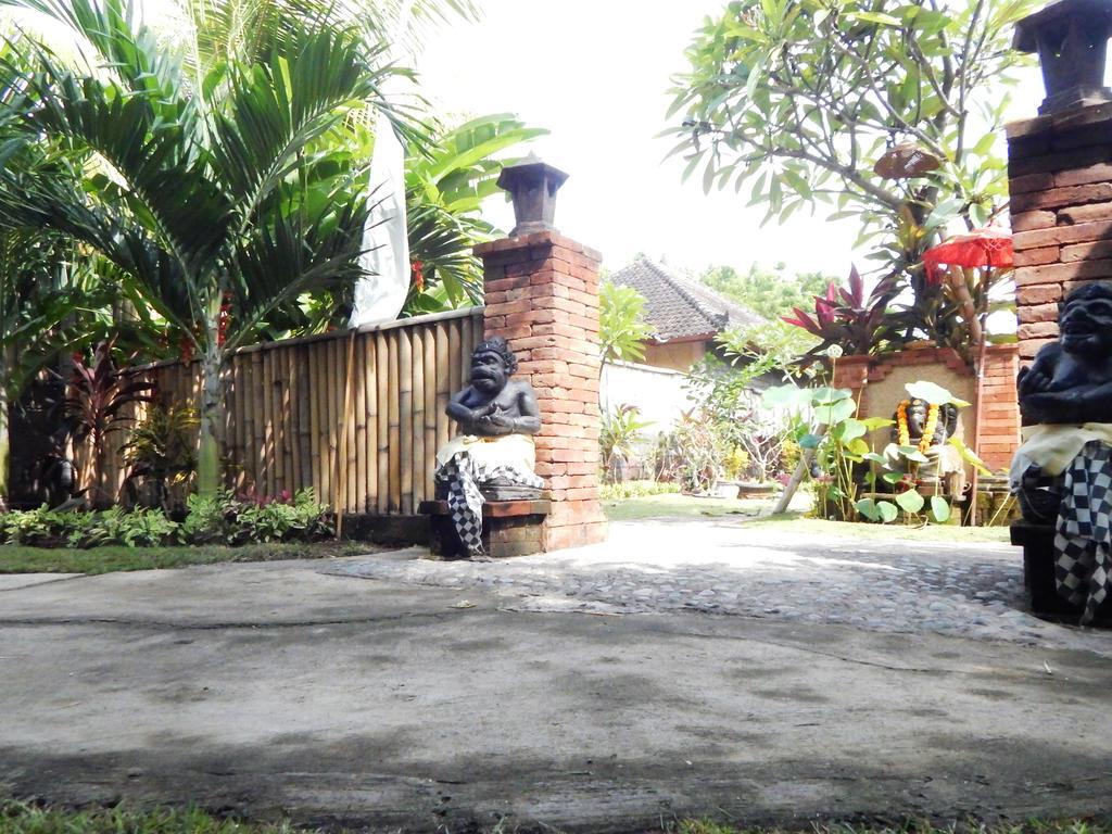 Yuda Menjangan Homestay Banyuwedang Εξωτερικό φωτογραφία